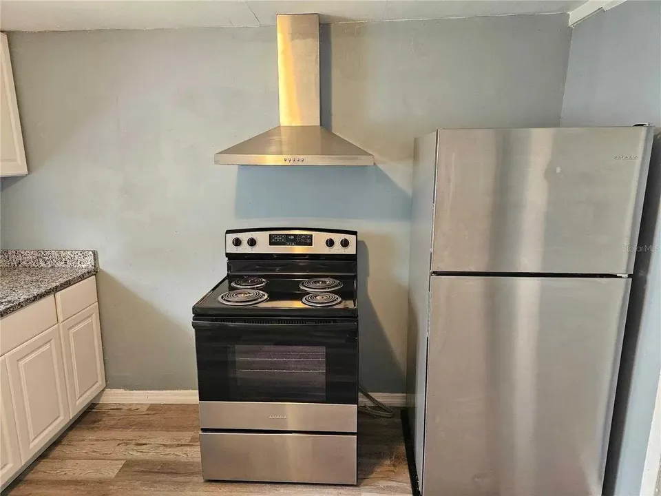 Kitchen appliances at 129 Florida Drive