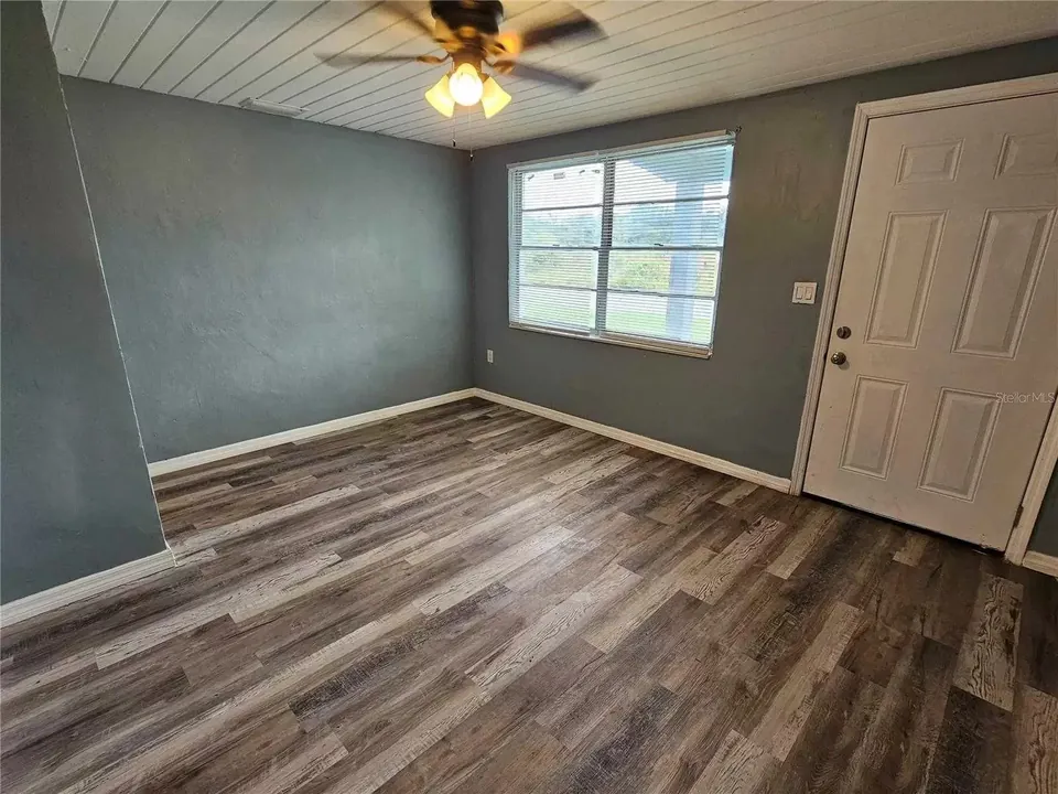 Entry room at 129 Florida Drive