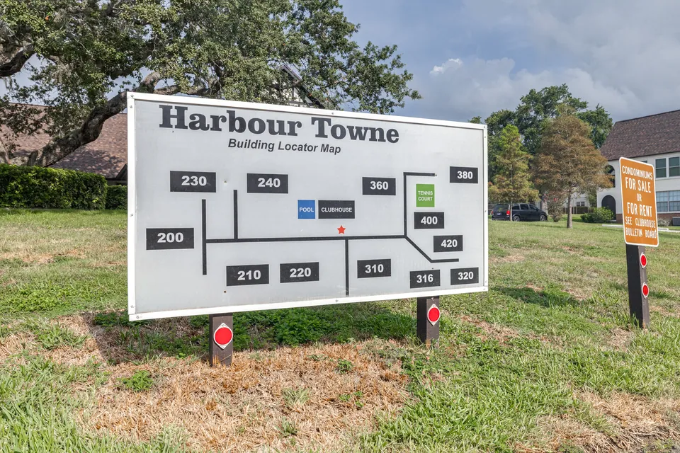 Harbour Towne community map sign