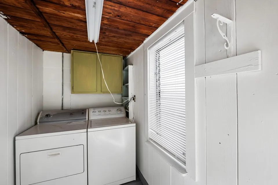 Exterior laundry area with washer and dryer