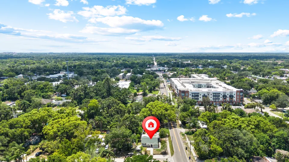 Aerial location view with property marker