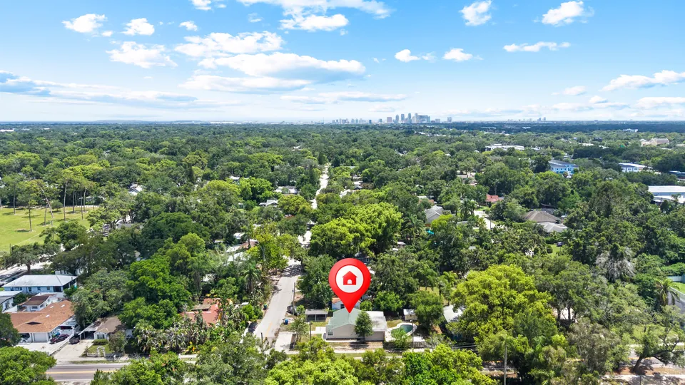 Aerial location view toward the Tampa skyline