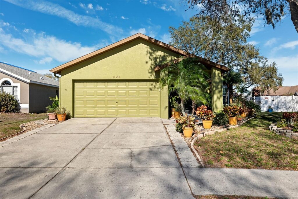 11508 SMOKETHORN DR, RIVERVIEW, FL