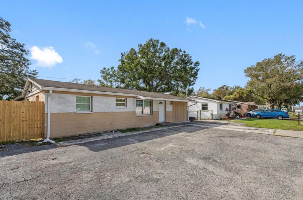 8005 E DR MARTIN LUTHER KING JR BLVD, TAMPA, FL