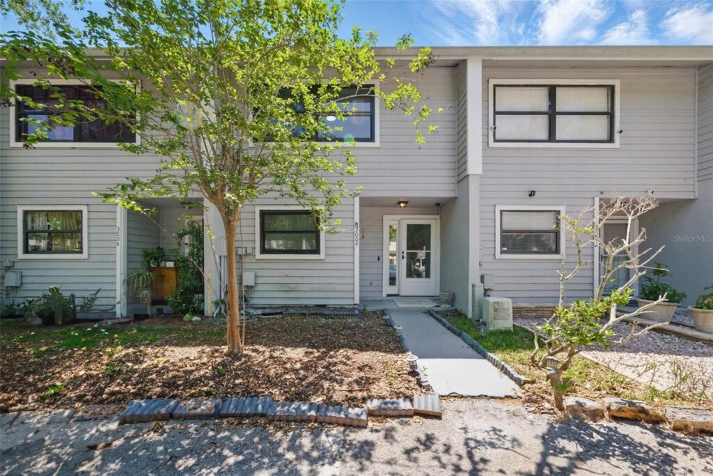3004 CONIFER DR, LARGO, FL