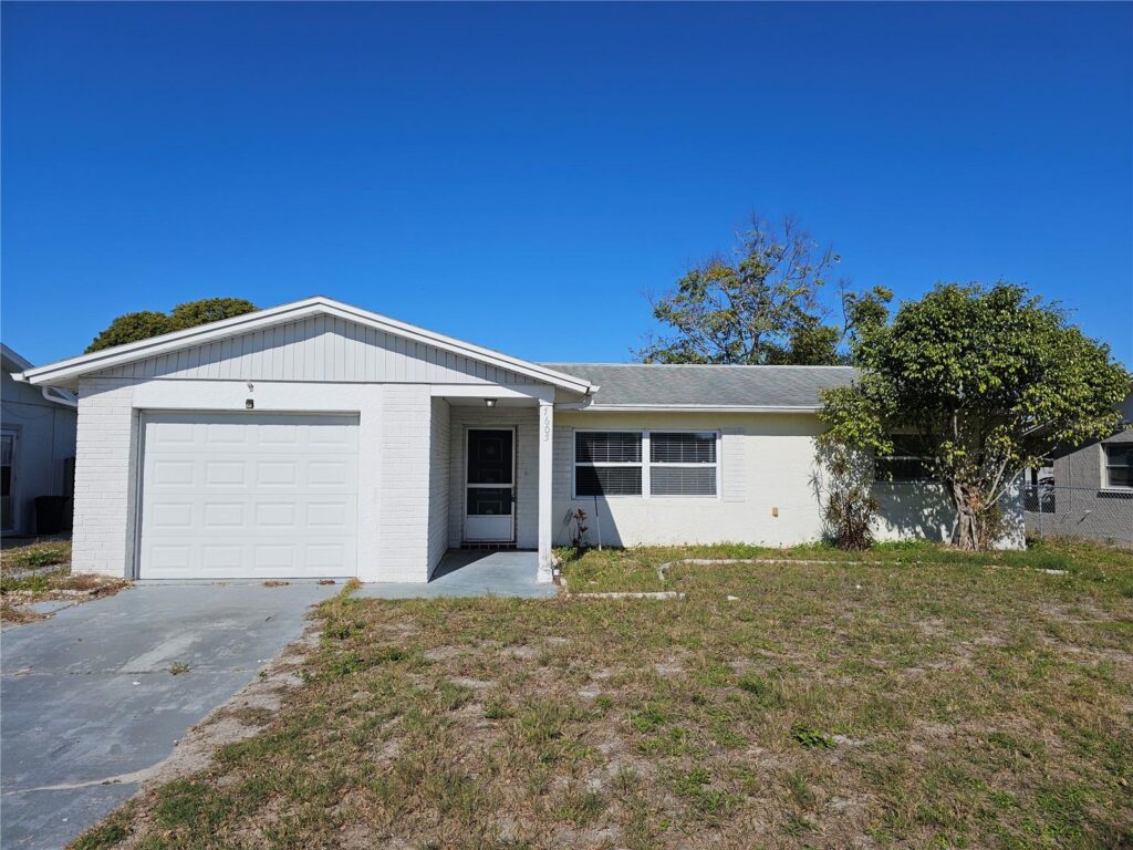 7605 FOXBLOOM DR, PORT RICHEY, FL