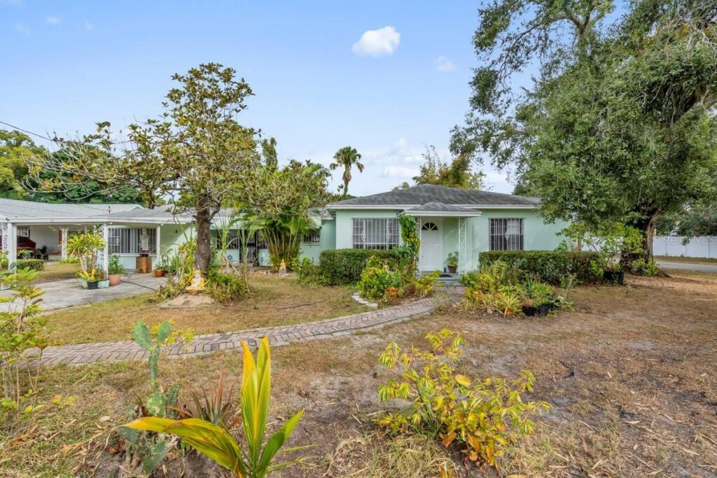 1712 E CARACAS ST, TAMPA, FL