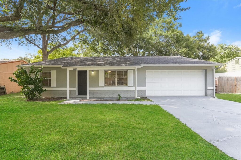 2284 CRYSTAL GROVE LN, LAKELAND, FL